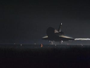NASA Chuck Tintera Endeavor final landing 05 31 2011